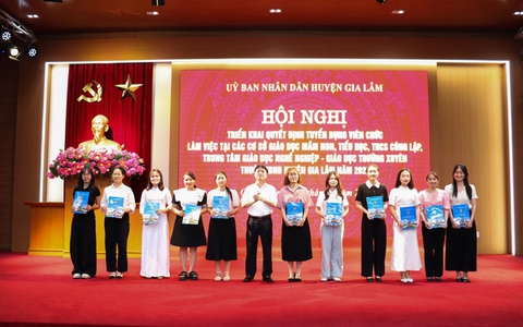 Hội nghị công bố Quyết định tuyển dụng viên chức ngành giáo dục năm 2025