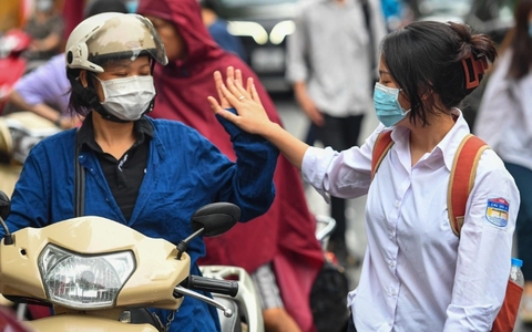 Phụ huynh cùng đồng hành, giữ gìn sức khỏe tinh thần cho con trong mùa thi