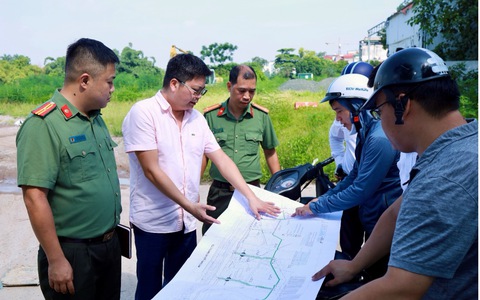 Phường Xuân Đỉnh tổ chức kiểm tra hiện trạng các dự án trên địa bàn