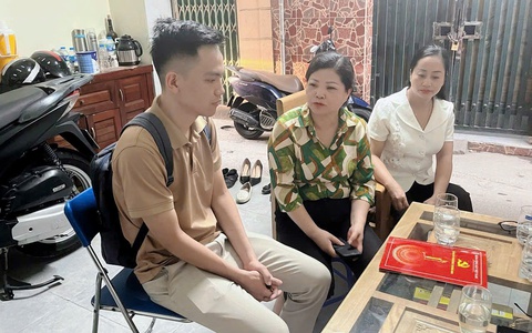 Lãnh đạo phường Tương Mai tổ chức thăm hỏi, chia buồn cùng gia đình có nạn nhân tử vong trong vụ tai nạn tại ngã tư Trần Đại nghĩa – Đại La sáng ngày 09/07/2025.