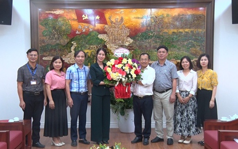 Báo Hànộimới thăm, chúc mừng xã Vân Đình vận hành theo mô hình chính quyền địa phương hai cấp