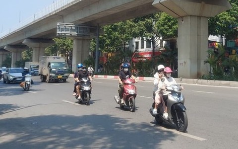 Hà Nội nắng nóng gay gắt, nhiệt độ cao nhất 37 độ C