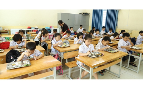 Chương Mỹ triển khai tổ chức các bữa ăn bán trú cho học sinh