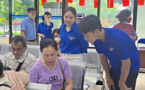 Chiến dịch 45 ngày đêm ra quân hỗ trợ hoạt động chuyển đổi số trên địa bàn phường Hà Đông