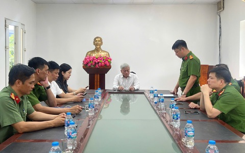 Thường trực Đảng ủy phường Đại Mỗ làm việc với Công an phường: Đảm bảo an ninh, trật tự vì mục tiêu 