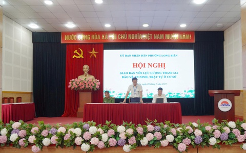 Phường Long Biên tổ chức giao ban với lực lượng tham gia bảo vệ an ninh, trật tự cơ sở triển khai nhiệm vụ trọng tâm 6 tháng cuối năm 2025.