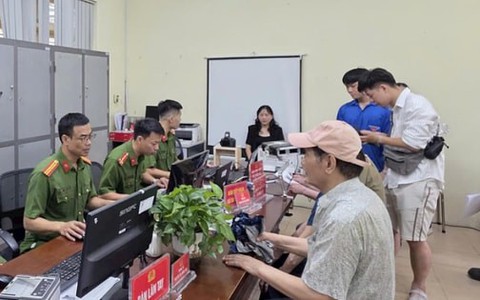 Phường Hà Đông: Cấp đổi khoảng 4.700 thẻ đảng viên sau ba ngày