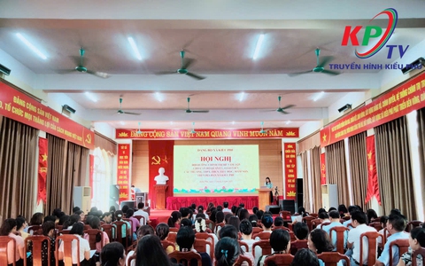 Đảng ủy xã Kiều Phú tổ chức Hội nghị bồi dưỡng chính trị hè năm 2025 cho đội ngũ cán bộ quản lý và giáo viên trên địa bàn