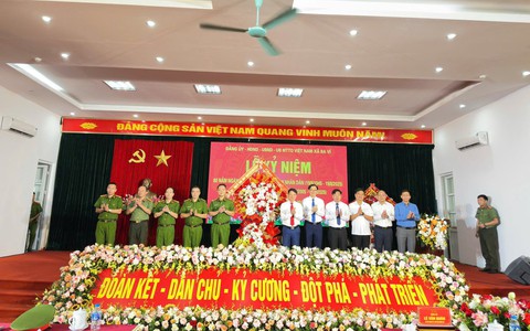 CÔNG AN XÃ BA VÌ TỔ CHỨC LỄ KỶ NIỆM 80 NĂM NGÀY TRUYỀN THỐNG CÔNG AN NHÂN DÂN 