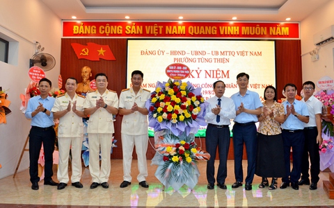 Phường Tùng Thiện kỷ niệm 80 năm ngày truyền thống Công an Nhân dân Việt Nam