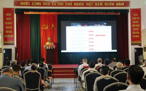 XÃ PHÚC SƠN THAM DỰ HỘI NGHỊ TRỰC TUYẾN TẬP HUẤN KỸ NĂNG SỐ CHO TỔ CHUYỂN ĐỔI SỐ CỘNG ĐỒNG