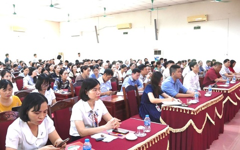 Xã Quảng Oai tổ chức tập huấn triển khai thực hiện thủ tục hành chính của Đảng trên Cổng Dịch vụ công Quốc gia