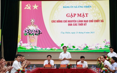 Đảng ủy xã Ứng Thiên gặp mặt các đồng chí nguyên lãnh đạo chủ chốt xã qua các thời kỳ