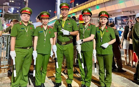 NHỮNG 