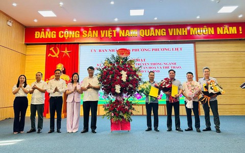 Phường Phương Liệt tổ chức Gặp mặt kỷ niệm 80 năm truyền thống ngành Nội vụ, Tư pháp, Tài chính, Văn hóa và Thể thao, Văn phòng HĐND và UBND