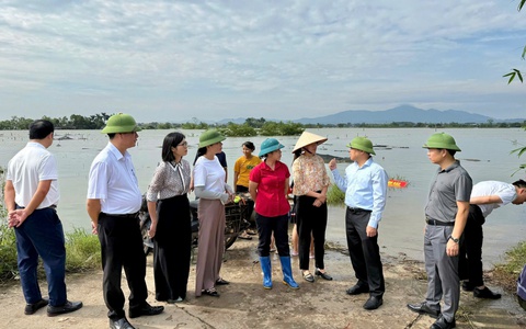 Lãnh đạo UBND xã kiểm tra cơ sở vật chất các trường học phục vụ năm học mới và công tác khắc phục hậu quả sau bão số 5 trên địa bàn