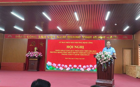Hội nghị triển khai tặng quà nhân dân trên địa bàn phường Định Công nhân dịp kỷ niệm 80 năm Cách mạng tháng Tám và Quốc khánh 2/9