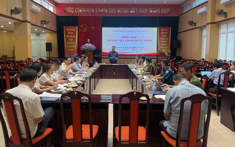 UBND phường Hai Bà Trưng tổ chức phiên họp thành viên UBND phường tháng 8 năm 2025.