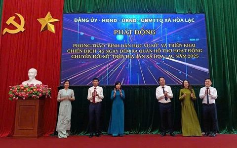 Chuyển đổi số từ cơ sở: Hòa Lạc đặt mục tiêu phổ cập kỹ năng số đến từng người dân