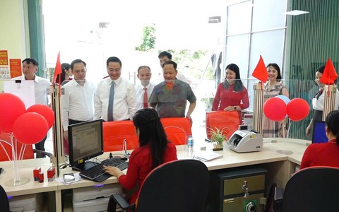 PHÒNG GIAO DỊCH AGRIBANK THANH THÙY: ĐƯA DỊCH VỤ NGÂN HÀNG ĐẾN GẦN NGƯỜI DÂN, ĐỒNG HÀNH PHÁT TRIỂN KINH TẾ NÔNG THÔN