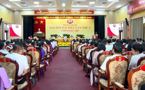 Ngày làm việc thứ nhất Đại hội đại biểu Đảng bộ xã Hoài Đức lần thứ I, nhiệm kỳ 2025-2030