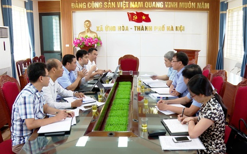 LÃNH ĐẠO UBND XÃ LÀM VIỆC VỚI XÍ NGHIỆP THUỶ LỢI ỨNG HOÀ