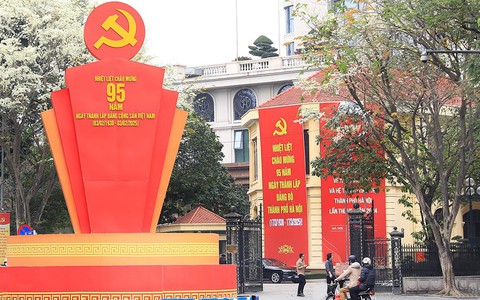 Tiên phong vươn mình cùng dân tộc, xây dựng Thủ đô văn minh, hiện đại, Nhân dân hạnh phúc