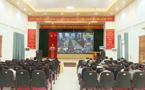 Đại biểu Quốc hội tiếp xúc cử tri đơn vị bầu cử số 5