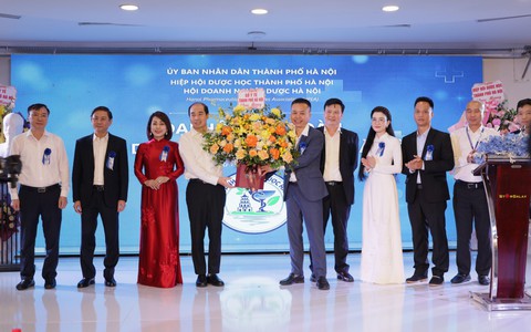 Doanh nghiệp Dược Hà Nội đồng hành cùng ngành y tế trong chăm sóc sức khỏe nhân dân