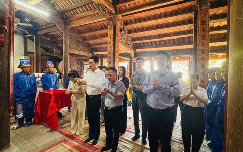 LÃNH ĐẠO ĐẢNG ỦY – HĐND – UBND XÃ DỰ LỄ HÓA CỦA THÀNH HOÀNG LÀNG THÔN YÊN NINH