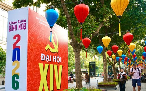 Cửa Nam rực rỡ cờ hoa chào mừng Đại hội XIV của Đảng