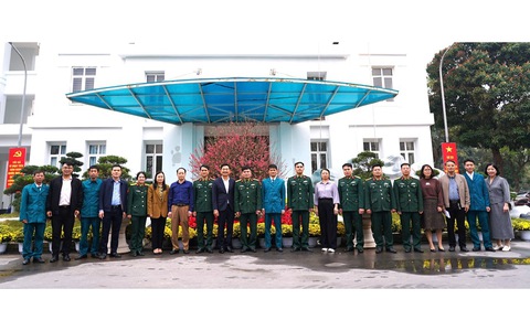 Hội nghị bàn giao chức vụ Chỉ huy trưởng Ban Chỉ huy Quân sự xã Quang Minh