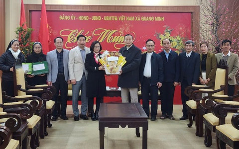 Các tổ chức tôn giáo thăm, chúc Tết xã Quang Minh