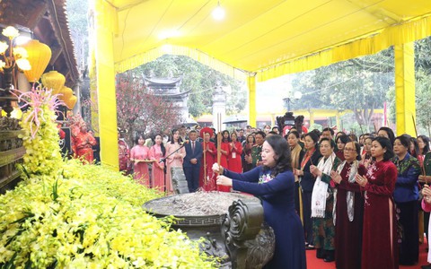 Phó Chủ tịch nước Võ Thị Ánh Xuân dự khai hội Đền Hai Bà Trưng Xuân Bính Ngọ 2026