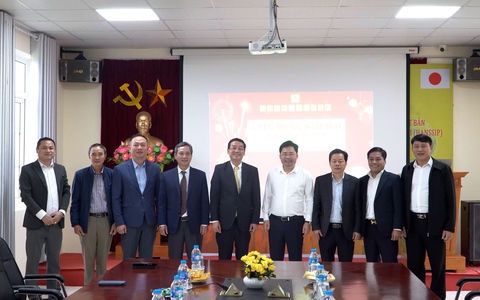 LÃNH ĐẠO XÃ ĐẠI XUYÊN THĂM, CHÚC TẾT CHỦ ĐẦU TƯ DỰ ÁN HANSIP VÀ CÁC CÔNG TY TRONG KHU CÔNG NGHIỆP