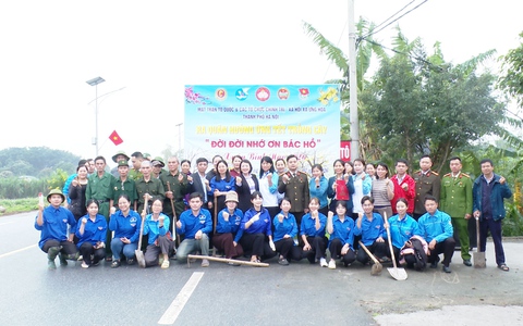 ỦY BAN MTTQ VIỆT NAM XÃ ỨNG HÒA RA QUÂN HƯỞNG ỨNG “TẾT TRỒNG CÂY ĐỜI ĐỜI NHỚ ƠN BÁC HỒ”.