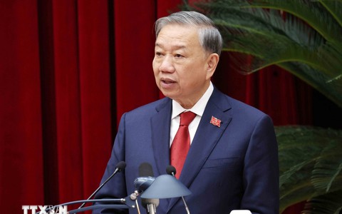 Vững bước dưới cờ Đảng