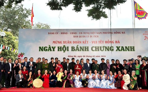 Rộn ràng Ngày hội “Bánh chưng xanh – Mừng Xuân đoàn kết – Vui Tết Hồng Hà”