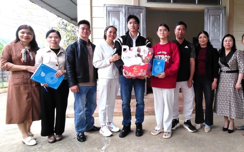 Hội LHPN xã Đoài Phương:
Lan tỏa yêu thương từ chương trình “Mẹ đỡ đầu”