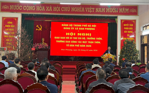 Hội nghị giao ban với bí thư chi bộ, trưởng thôn, trưởng ban công tác mặt trận thôn, tổ dân phố năm 2026