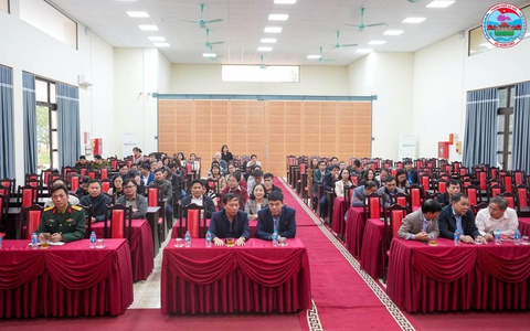 XÃ HƯNG ĐẠO THAM DỰ HỘI NGHỊ QUÁN TRIỆT, TRIỂN KHAI CHƯƠNG TRÌNH HÀNH ĐỘNG CỦA ĐẢNG BỘ THÀNH PHỐ HÀ NỘI THỰC HIỆN NGHỊ QUYẾT ĐẠI HỘI XIV CỦA ĐẢNG