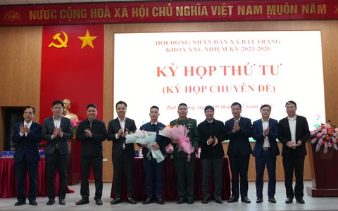 Hội đồng nhân dân xã Bát Tràng tổ chức Kỳ họp thứ 4 (kỳ họp chuyên đề)