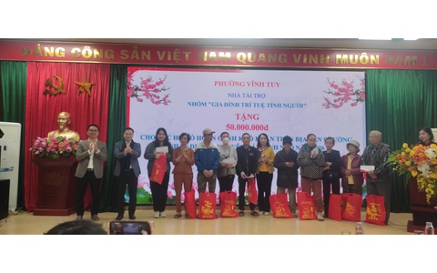 Trao yêu thương đến các hộ gia đình khó khăn trên địa bàn phường nhân dịp Tết nguyên đán Bính Ngọ -2026