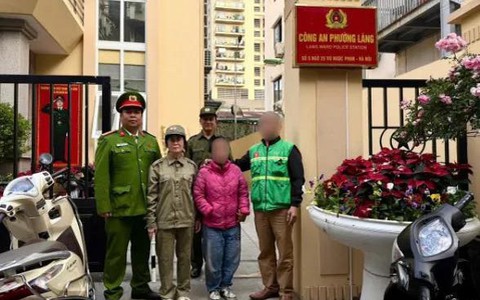 CÔNG AN PHƯỜNG LÁNG KỊP THỜI CỨU NAM THANH NIÊN NGẤT GIỮA ĐƯỜNG, HỖ TRỢ NGƯỜI ĐI LẠC VỀ VỚI GIA ĐÌNH 