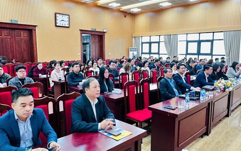 Trung tâm Chính trị phường Tây Hồ khai giảng lớp bồi dưỡng nhận thức về Đảng khóa II/2026