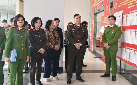 Đoàn công tác của Công an Thành phố Hà Nội kiểm tra, làm việc với các đơn vị về công tác bảo đảm an ninh, trật tự phục vụ bầu cử