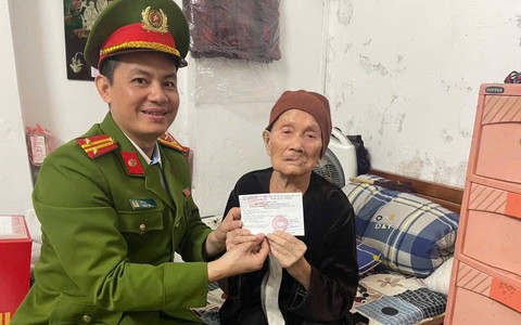 Những cử tri đặc biệt tại các khu vực bỏ phiếu của Phường Ô Chợ Dừa