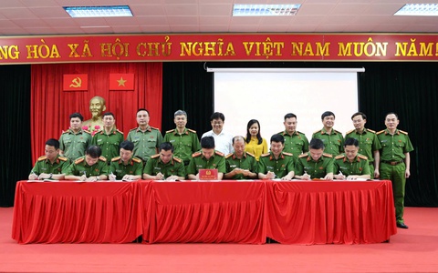 Cụm thi đua số 16 - Công an Thành phố Hà Nội: Quán triệt khẩu hiệu hành động mới, quyết liệt triển khai phong trào 