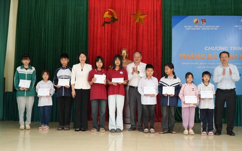 Ấm áp “Tháng Ba tình nguyện” – Lan tỏa yêu thương tại xã Phượng Dực