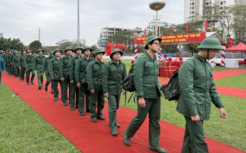 KHÍ THẾ MỚI CỦA TUỔI TRẺ VĨNH HƯNG TẠI LỄ GIAO NHẬN QUÂN CÙNG 4.721 THANH NIÊN THỦ ĐÔ 